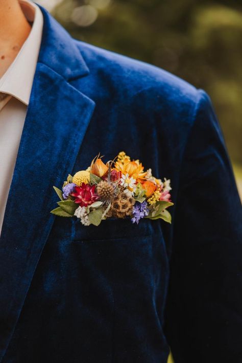 Wildflower wedding at a rustic Montana venue in Eureka. Wild Flower Pocket Square, Wildflower Pocket Square, Groomsmen Pocket Square Flowers, Navy And Wildflower Wedding, Wildflower Groomsmen Attire, Colorado Wildflower Wedding, Flower Pocket Square Wedding, Wild Flower Corsage, Boutineer Ideas Wedding