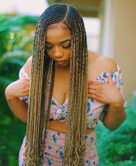 Nigerian Braids Hairstyles, Box Braids Sizes, Latest Braid Styles, Nigerian Braids, Lemonade Braids Hairstyles, Lemonade Braids, Braided Cornrow Hairstyles, Hair Jewels, Small Braids