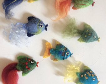 Needle felted fish, sea fish, wool fish Felted Fish, Felting Techniques, Felt Fish, Green Fish, Needle Felting Diy, Fish Home, Felted Wool Crafts, Wool Animals, Fish Sea