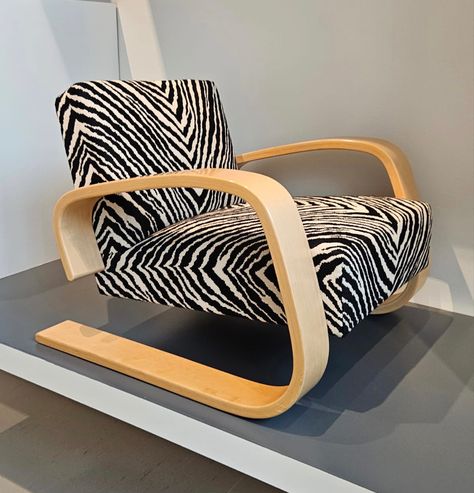 Zebra Chair, House Ideas, Apartment, Quick Saves, Design