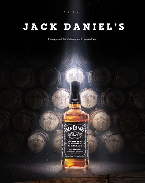 Cocktails Gif, Jack Daniels Christmas, New Year Ads, Christmas Alcohol, Menu Design Layout, Alcohol Ads, Christmas Ads, Christmas Advertising, Jack Daniels Distillery