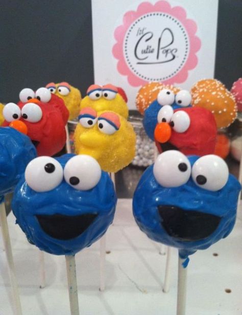 Sesame Street cake pop Cake Pops Characters, Cakepop Design, Rice Crispy Pops, Sesame Street Cake, Custom Cake Pops, Elmo Cake, Pop Cakes, Cookie Monster Party, Pop Ideas