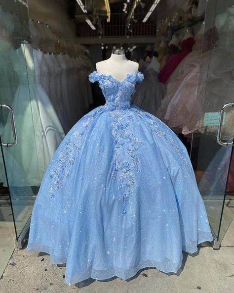 ✨💙 Cinderella Vibes 💙✨ Sky Blue Quinceanera Dresses, Quinceanera Themes Dresses, Blue Ball Gown, Sweet 16 Dress, Quinceñera Dresses, Formal Prom Dresses Long, Sparkly Prom Dress, Quinceanera Dresses Blue, Pretty Quinceanera Dresses