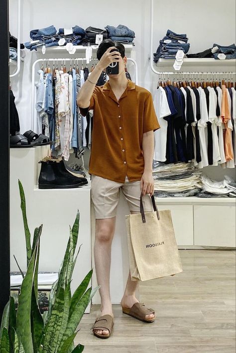 Ootd Cowo Simple, Ootd Men Outfits, Outfit Cowo, Outfit Cowok, Korean Street Fashion Men, Fashion Cowok, Asian Men Fashion, Minimalist Fashion Men, Classy Outfits Men