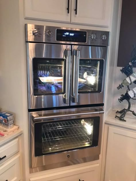 Obsessed with this cafe doors on an upper oven! No more burned elbows!  #DreamKitchen Cafe Door, Classic Kitchen, Double Oven, Kitchen Redo, Stainless Steel Appliances, Kitchen Remodeling, Kitchen Remodel Idea, Style At Home, Wall Oven