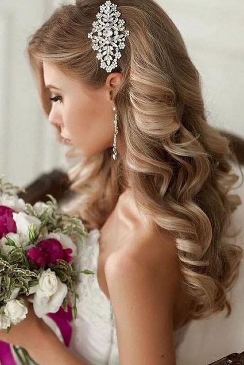 33 Wedding Hairstyles With Hair Down � wedding hairstyles down curly long blonde with side silver pin elstile #weddingforward #wedding #bride #weddinghairstyles #weddinghairstylesdown Glamorous Wedding Hair, Wedding Updos, Dress Pictures, Romantic Wedding Hair, Vintage Wedding Hair, Long Hair Updo, Wedding Hair Down, Hair Wedding, Wedding Hairstyles Updo