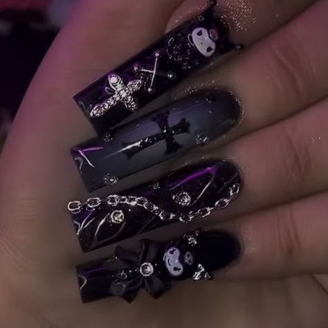 Kuromi Nails Acrylic Black, Dark Purple And Black Nails Acrylic, Black Sanrio Nails, Black Kawaii Nails, Dark Purple And Black Nails, Kuromi Nails Acrylic, Purple Goth Nails, Uñas Kuromi, Nail Inspo Dark