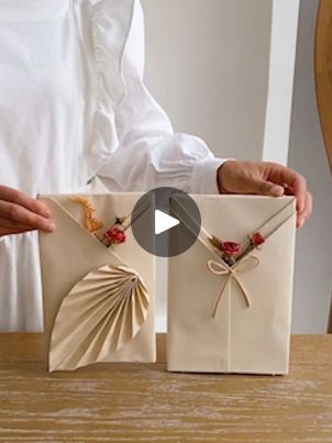 Fancy gift wrapping tutorials | Fancy gift wrapping tutorials | By LilyonFacebook Fancy Wrapping Techniques, Fancy Gift Wrapping Ideas, Fancy Gift Wrapping, Fancy Wrapping, Gift Wrapping Tutorial, Wrapping Techniques, Gift Wrapping Ideas, Fancy Gifts, Wrapping Ideas