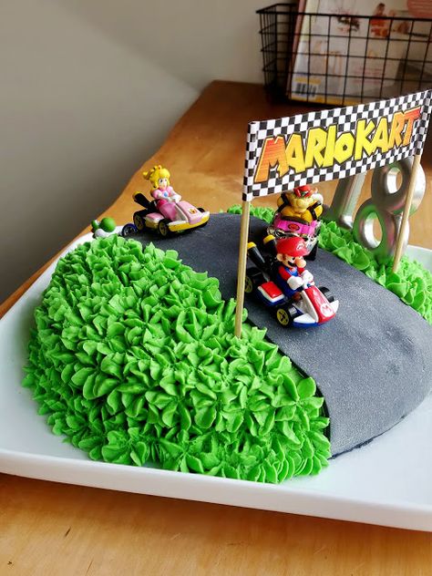 Mario Cart Cakes Birthday Easy, Easy Super Mario Cake Ideas, Mario Kart Birthday Party Cake, Mario Cake Ideas Easy, Mario Cart Cakes, Mario Cake Easy, Easy Super Mario Cake, Mario Cart Cakes Birthday, Super Mario Cake Easy