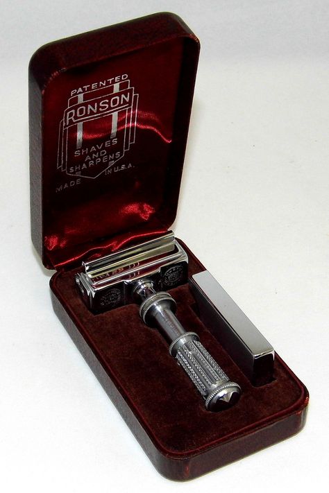 Safety Razor Shaving, Vintage Razors, Vintage Comb, Vintage Shaving, Mens Facial, Gentleman Aesthetic, Shaving Accessories, Shaving Set, Wet Shaving