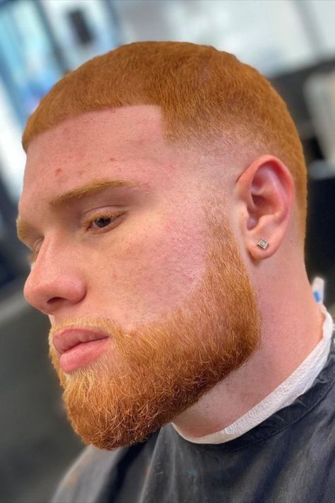 Men with a ginger hair and short ginger beard with high fade Fine Red Head Men, Ginger Bearded Men, Men With Red Hair, Red Head Men, Colored Beard, Ginger Male, Ginger Guy, Ginger Guys, Mens Beauty