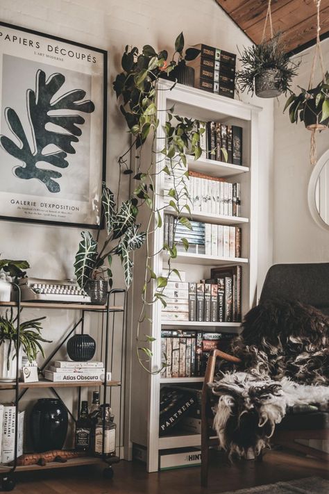 Dark Green Apartment Decor, Tropic Goth Decor, Dark Green Bedroom Boho, Dark Boho Studio Apartment, Boho Goth Office, Green Industrial Interior, Plant Goth Aesthetic, Dark Green Home Aesthetic, Boho Goth Home Decor