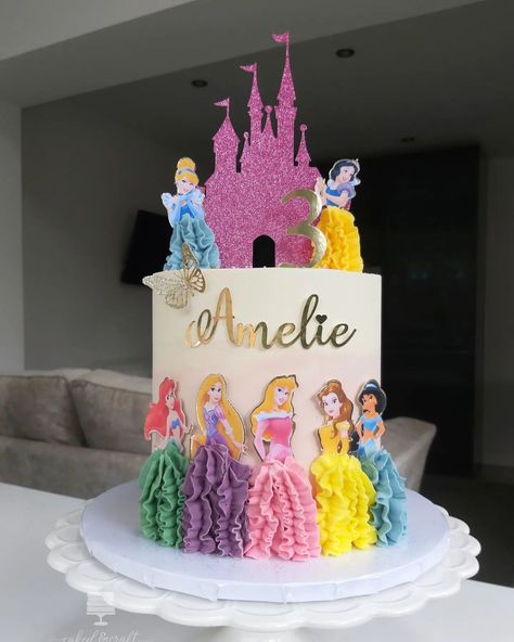 Disney Princess Birthday Cakes, Bolo Rapunzel, Princess Birthday Party Ideas, Magical Princess, Princess Birthday Party Decorations, Disney Princess Cake, Disney Princess Birthday Party, Princess Theme Birthday, Princess Theme Birthday Party