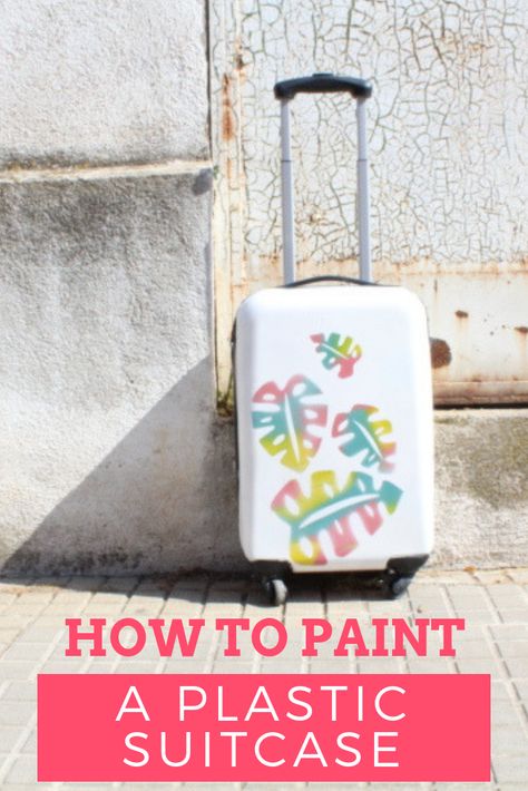 how to paint a plastic suitcase with stencils and spray paint Decorating Luggage For Travel, Upcycle Suitcase Ideas, Painting Suitcases Diy Ideas, Suitcase Painting Ideas, Painted Suitcases Ideas, Suitcase Painting, Painted Luggage, Decoupage Suitcase, Luggage Painting