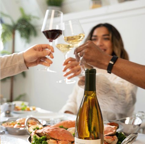 Best White Wine to Pair with Seafood Chardonnay Pairing, Pizza Pairings, Crab Risotto, Lobster Pizza, Lobster Pot Pies, Wine Paring, Dinner Italian, Crab Sandwich, Crab Bisque