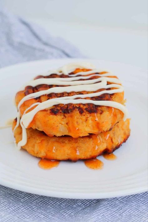 A stack of golden fried sweet potato and tuna patties, drizzled with sweet chilli sauce and kewpie mayonnaise Tuna Sweet Potato, Tuna Patties Healthy, Potato Fritters Recipe, Sweet Potato Pumpkin, Fish Patties, Sweet Potato Patties, Mashed Sweet Potato, Sweet Potato Fritters, Mashed Potato Cakes