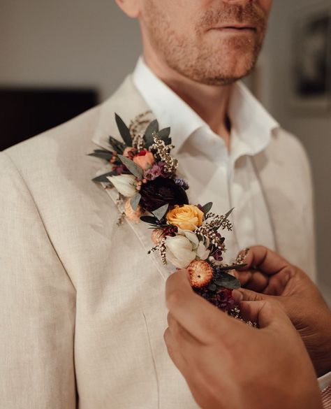 Ben & Vic taking the floral lapels to the next level! Thank you for trusting us in creating these beauties! 🧡💛⁠ *⁠ *⁠ *⁠ #2024weddings #flowerdeliverybrisbane #brisbanemarketflowers #theweddingspecialist #brisbaneflorist #brisbaneflowers #brisbaneweddings #brisbaneweddingflowers #qldbrides #realbrides #brisbaneflorists #brisbanecorporateflowers #bridalflowers #brisbaneflowermarket  #graduation #hamper #qldweddings #qldflorist #Buttonhole #grooms #groom Lapel Boutonniere, Lapel Flower Wedding, Floral Lapel, Corporate Flowers, Lapel Flower, Wedding Floral, Wedding Board, Real Brides, Flower Delivery