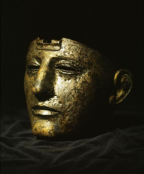 Roman bronze mask coated with silver. The mask has a hinge at the top, it was meant to cover the entire face but could be held up for better vision or fresh air; 100 - 75 AD. [600x750] - Imgur Better Vision, Empire Romain, Roman Sculpture, Ancient Sculpture, Roman Art, Roman History, Medieval Armor, Masks Art, Ancient Artifacts