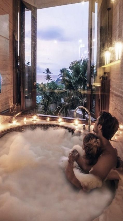 Romantic Bath, Voyage Bali, Goals Pictures, Rich Women, Boyfriend Goals, Relationship Goals Pictures, Cute Relationship Goals, Couple Aesthetic, Instagram Foto