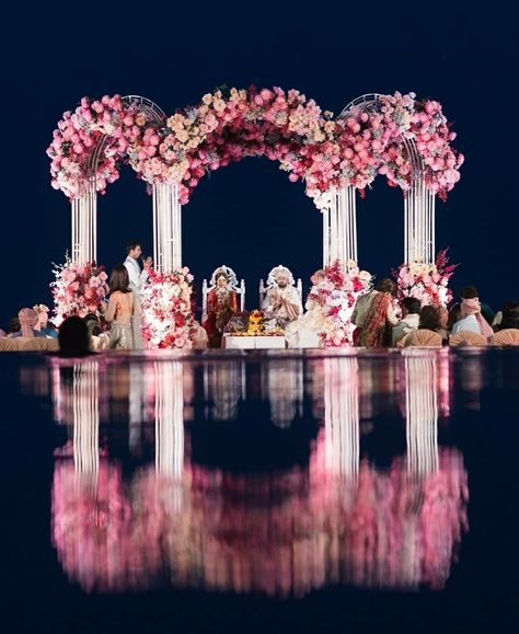 Night Wedding Mandap, Marriage Hall Decoration, Small Wedding Decor, Engagement Stage Decoration, Wedding Hall Decorations, Wedding Entrance Decor, Diy Wedding Backdrop, Classic Wedding Decorations, Mandap Decor