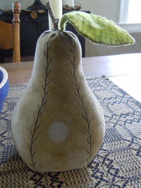 Pear PDF Pattern Doorstop Pattern, Pear Pattern, Pin Cushions Patterns, Wool Projects, Punch Needle Embroidery, Embroidery Patterns Free, Wool Applique, Fabric Projects, Cotton Velvet