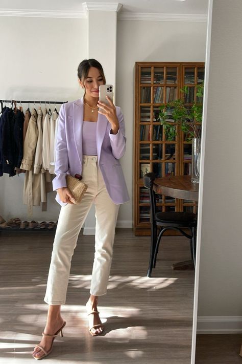 Mariner Stripe Sweater sélectionné sur LTK Working Outfit Office, Corporate Fashion 2023, Summer Work Outfits Formal, White Pants Work Outfit Summer, 2023 Corporate Fashion, Cool Outfits For Work, Corporate Fashion Summer, Stylish Outfits For Summer Casual, Fit Blazer Outfit