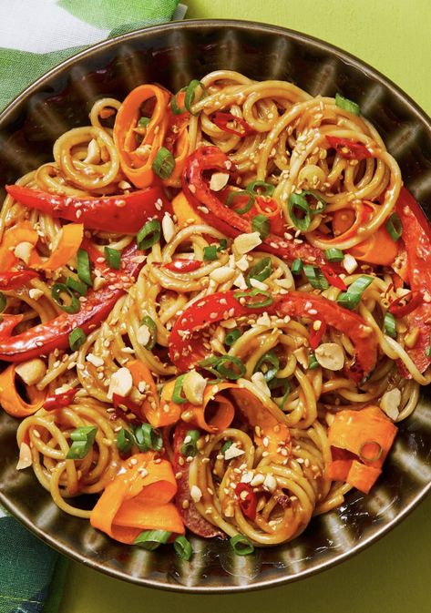 Carrot And Pepper Recipes, Bell Pepper Noodles, Best Hello Fresh Recipes Vegetarian, Hellofresh Recipes Vegetarian, Vegetarian Hello Fresh Recipes, Hello Fresh Vegetarian Recipes, Hello Fresh Vegetarian, Recipes With Bell Peppers, Hello Fresh Pasta