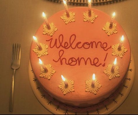 Welcome Home Cake, Welcome Home Cakes, Henry Selick, Home Cake, Coraline Art, Coraline Movie, Coraline Aesthetic, Pretty Birthday Cakes, Cute Birthday Cakes