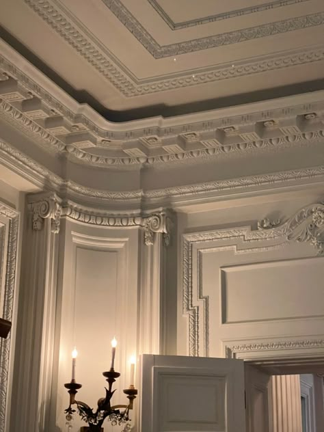 Classicism Aesthetic, Classic House Decor, Ceiling Gypsum Design, Million Dollar Listing Los Angeles, Academia Study, Pretty Architecture, Gypsum Design, Vibe Bedroom, Old Money House