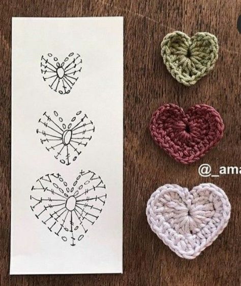 Projek Mengait, Beginner Haken, Crochet Heart Pattern, Crochet Earrings Pattern, Pola Amigurumi, Crochet Design Pattern, Pola Sulam, Clothes Diy, Crochet Square Patterns