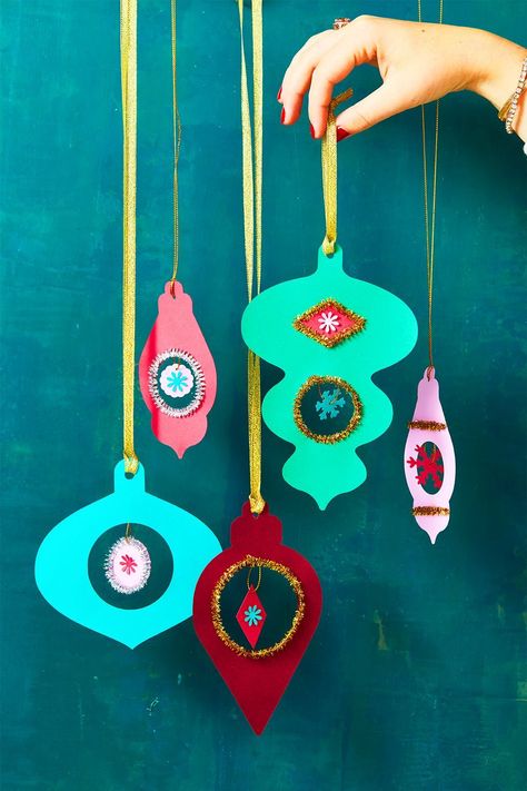 christmas crafts for kids - Vintage Paper Ornaments Christmas Traditions Kids, Paper Ornaments Diy, Kids Christmas Craft, Easy Holidays Crafts, Paper Christmas Ornaments, Retro Ornaments, Homemade Ornaments, Christmas Crafts To Make, Fun Christmas Crafts