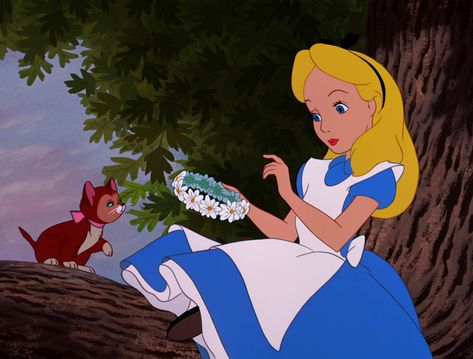 Alice making a flower crown Alice In Wonderland Cartoon, Alice In Wonderland 1951, Alice In Wonderland Aesthetic, Alice In Wonderland Disney, Animation Disney, Disney Version, Watership Down, Wallpaper Disney, Karakter Disney