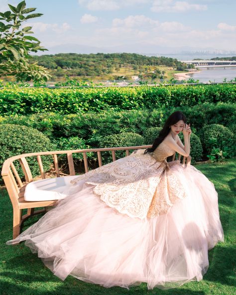 Pre Debut Photoshoot, Princess Shot, Retro Photoshoot, Korean Princess, Debut Photoshoot, Puffy Dresses, Princess Ball Gowns, Charity Event, Fairy Dress