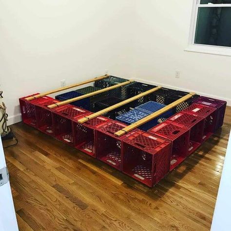 Crazy DIY Bed Frame Ideas You Can Make Easily At Home Box Spring Alternative, Crate Bed Frame, Milk Crates Diy, Milk Crate Furniture, Bed Frame Ideas, Making A Bed Frame, Milk Crate Storage, Box Bed Frame, Diy Pallet Bed