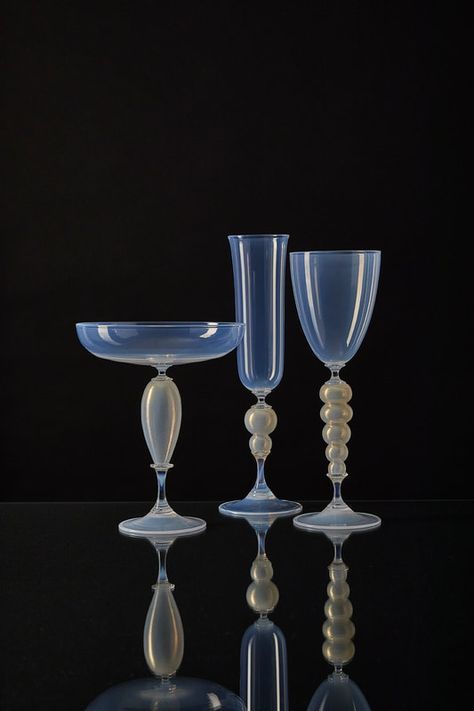 Glass Product Design, Wine Glass Design, Unique Wine Glass, Cool Glass, Unique Glassware, Glass Goblets, Verre Design, Gorgeous Glass, Glass Ceramic