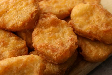 Copycat McDonald's Chicken Nuggets Recipe! - MomDot How To Make Mcdonald's Chicken Nuggets, Mcdonald’s Chicken Nuggets Recipe, Mcdonald’s Nuggets, Mcdonald’s Chicken Nuggets, Chicken Nuggets Aesthetic, Mcdonald's Nuggets, Mcdonalds Chicken Nuggets, Copycat Mcdonalds, Mcdonalds Copycat Recipes