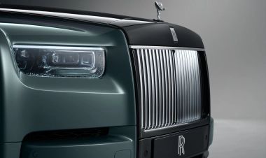 The Rolls-Royce Phantom Series II is the refinement, evolution, and craftsmanship that Rolls-Royce Motor Cars are known for and excel at. Roll Royce, Roadster Car, Tokyo Drift Cars, Rolls Royce Motor Cars, Ford Mustang Car, Interior Color Schemes, High End Cars, Pimped Out Cars, Tesla Roadster