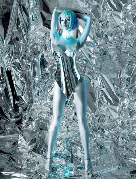 Amberly Valentine, Futuristic Photoshoot, Wonderland Magazine, Space Fashion, New Retro Wave, The Future Is Now, Futuristic Fashion, Avant Garde Fashion, Fiction Writing