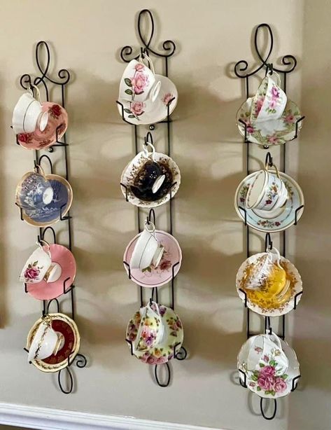 Uses For Tea Cups And Saucers, Ways To Display Tea Cups And Saucers, Teacup Display Ideas, Tea Cup Display Ideas, Teacup Storage, Dragonfly House, Tea Set Display, Tea Room Decor, Tea Cup Display