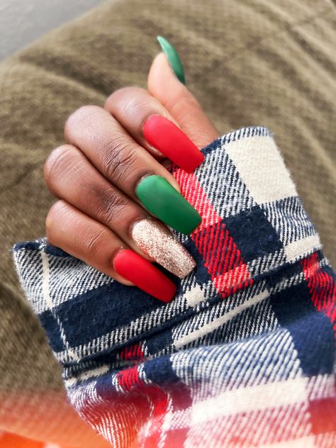 #nails Matte Xmas Nails, Red Matte Nails With Glitter, Matte Christmas Nail Designs, Xmas Nails Matte, Red And Green Swirl Nails, Red Green Gold Christmas Nails, Christmas Nails Red Green Gold, Red Sparkle Christmas Nails, Matte Holiday Nails