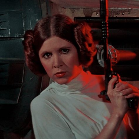 Princess Leia Hair, Carrie Fisher Princess Leia, Alec Guinness, Leia Star Wars, Star Wars Character, Star Wars Episode Iv, Star Wars Princess Leia, Star Wars Princess, Star Wars Film