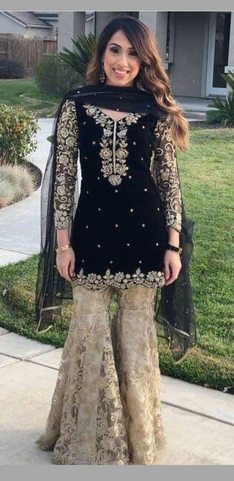 Sharara Designs, Pakistan Dress, Pakistani Formal Dresses, Outfits Indian, Eid Outfits, Pakistani Wedding Outfits, Pakistan Fashion, Pakistani Bridal Dresses, Pakistani Wedding Dresses