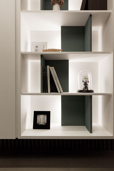 Beautifully minimalist. Minimalism Living, Shelving Design, Regal Design, Bookshelf Design, 아파트 인테리어, Design Del Prodotto, Bookcase Shelves, Furniture Details, Shelf Design