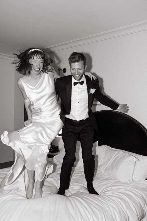 Bride And Groom Jumping On Bed, Wedding Hotel Room Photoshoot, Bride And Groom Hotel Photos, Hotel Couple Photos, Hotel Getting Ready Wedding, Couples Hotel Room Photoshoot, Hotel Room Couple Pictures, Couple Hotel Room Pics, Hotel Couple Photoshoot