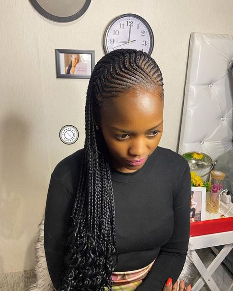 2022 Hairstyle Carrot Braids, Lastest Style For Braids 2022, Trending Cornrows 2022, Koroba Hairstyle Girl In Nigeria, Ponytail Hairstyles Black Women, Braided Ponytail Hairstyles Black Women, Braided Updo Natural Hair, Straight Up Braids African 2022, Ghana Weaving Hairstyles 2022