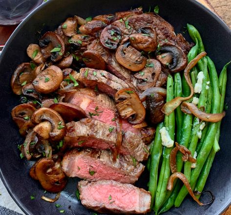 Sauteed onions and mushrooms - quick and easy to make and loaded with delicious rich, earthy flavor. It's the perfect topping or side dish with grilled steak and much more. #sauteedmushrooms #sauteedonions #caramelizedonions #caramelizedmushrooms #steaksidedishes #easysidedishes #caramelizedonionsandmushrooms #caramelizedmushroomsandonions #sauteedonionsandmuchrooms #mushrooms #onions #mushroomrecipes #agoudalife Best Sauteed Mushrooms, Caramelized Onions And Mushrooms, Cooking Onions, Carmelized Onions, Steak Side Dishes, Mushroom And Onions, Grilled Steak, Steak Dinner, Saute Onions