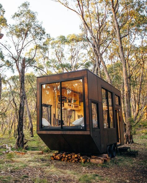 Creek Ideas, Micro Homes, Tree House Diy, Off Grid Cabin, Mini Houses, Tiny House Inspiration, Adelaide Hills, Tree House Designs, Live Art