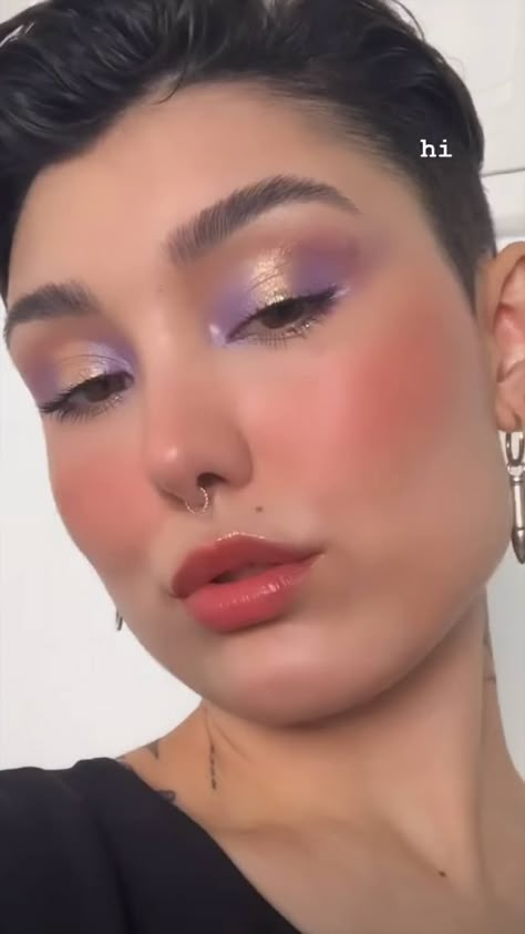 Lilac Aesthetic Makeup, Ethereal Purple Eye Makeup, Eye Make Up Purple, Cute Makeup Purple, Jelly Eyeshadow Look, Lilac Eye Makeup Natural, Makeup Looks Lilac, Soft Purple Eyeshadow Looks, Lilac And Gold Makeup