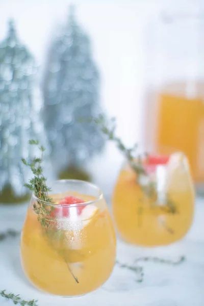 Two yellow mocktails in stemless wineglasses thyme sprigs Alcoholic Cocktails Recipes, Non Alcoholic Cocktails Recipes, Thyme Mocktail, Holiday Cocktails Easy, Punch Recipes Non Alcoholic, Alcoholic Summer Drinks, Cocktails Recipes Easy, Fun Mocktail, Cocktails Non Alcoholic