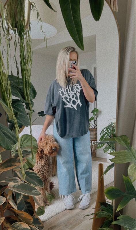 Comfy Style, Bohme, Blink-182 Shirt, Everyday Outfit Idea, Style Inspiration, Converse High Tops, Band Tee, Summer Style Blink 182 Concert Outfit, Blink 182 Concert, Blink 182, Comfy Fashion, Converse High, Oversized T Shirt, Converse High Tops, Cute Fits, Outfit Idea